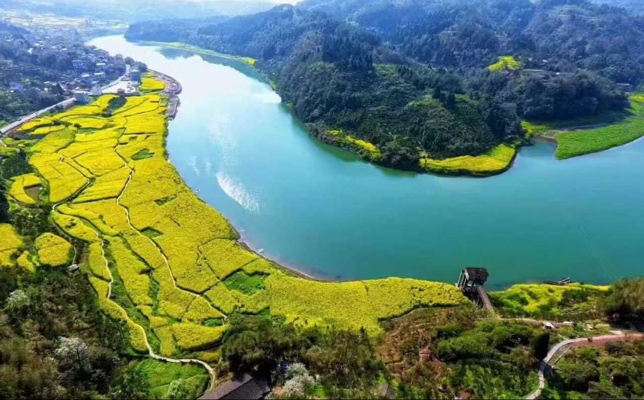 泸溪县潭溪镇大陂流村